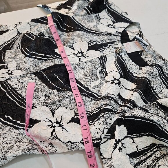 Joseph Ribkoff Floral Black White Jacket Crinkle Size 8 Jewel Zip Pull - Picture 10 of 11